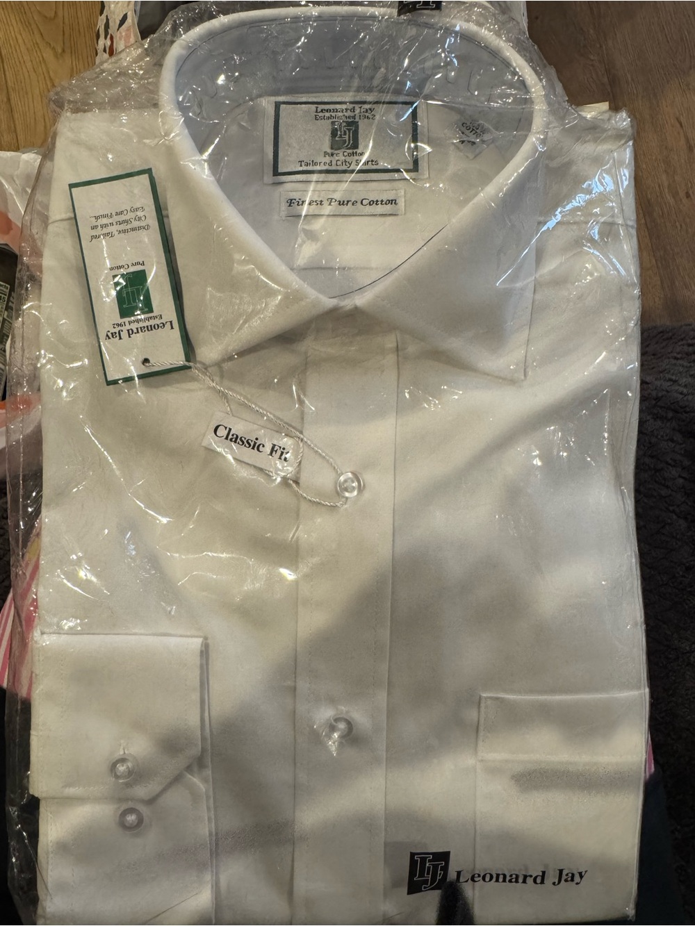 Men’s Classic Fit White Dress Shirt